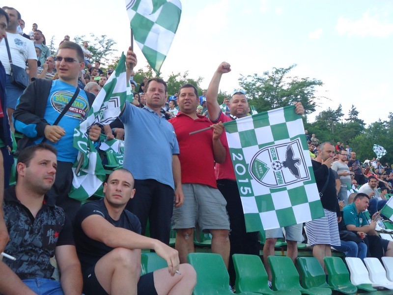 ОФК  Пирин  и  Ботев  Пд играят тази вечер на стадион  Христо Ботев  в Благоевград