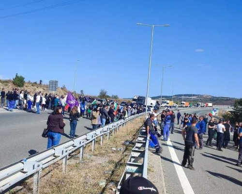 Пети ден на протести: Блокирани остават ключови пътни артерии в страната