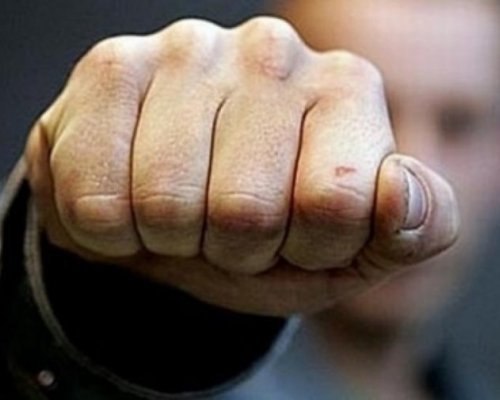 Мъж шамароса шофьор на линейка в Дупница