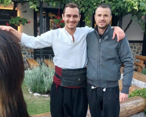 Холивуд се пренесе в Банско, започнаха снимките на нов сериал Кукери” в стогодишна къща на рода Скабрини