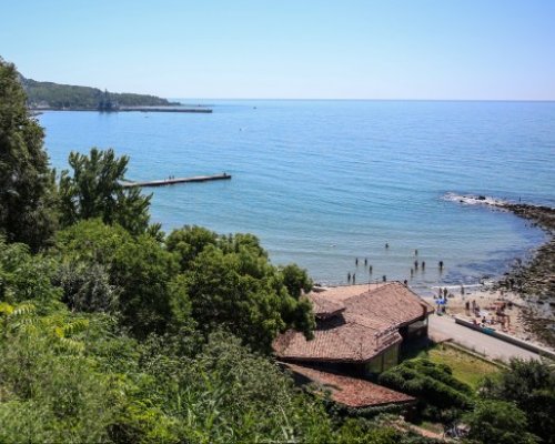 Времето остава топло и днес