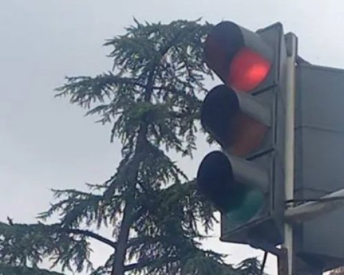 Денонощна линия за сигнали за повредени светофари в Благоевград
