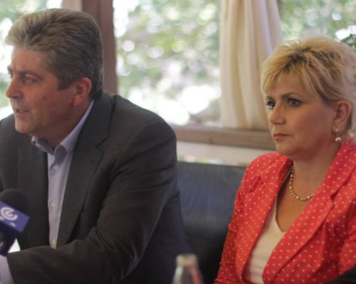 Първанов вкарва в политиката дъщерята на Николина Чакърдъкова