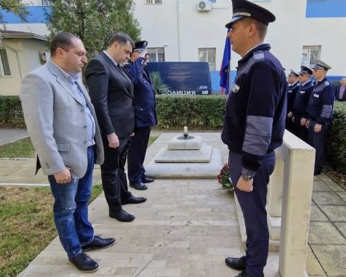 85 служители на полицията в Благоевград бяха наградени послучай професионалния им празник