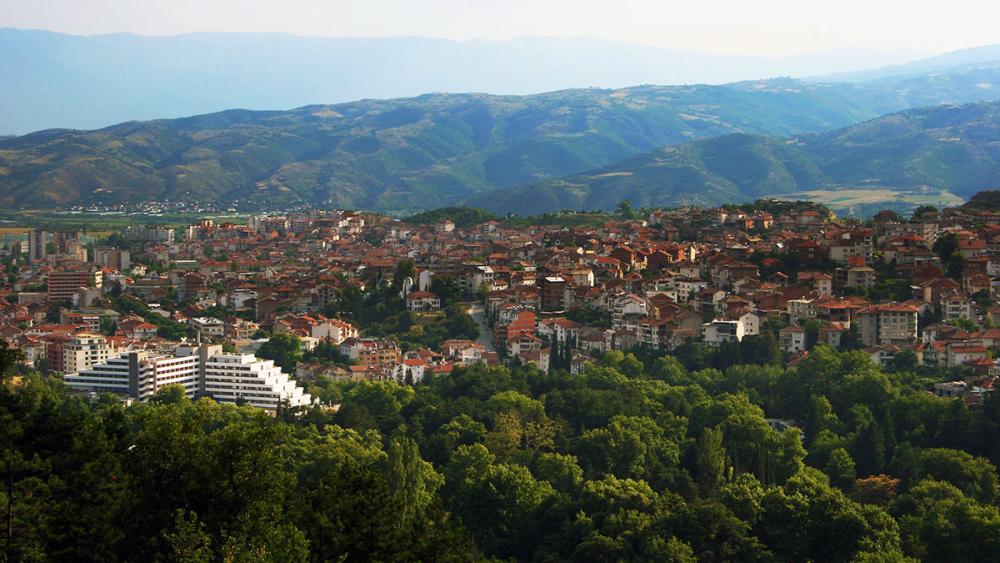 Кой е най-слънчевият и топъл град в България