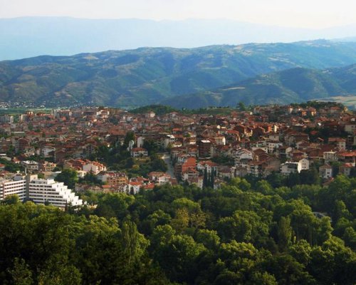 Кой е най-слънчевият и топъл град в България