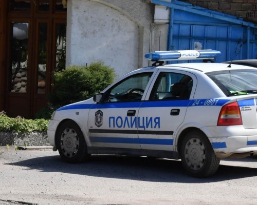 Бизнесмен е пребит пред съпругата си в Разлог