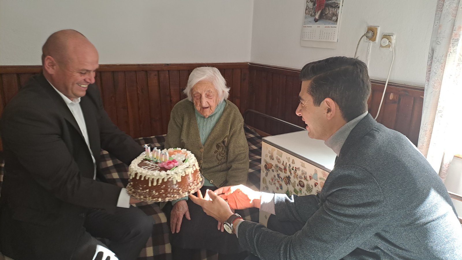 Кметът на Банско поздрави столетничка от Добринище