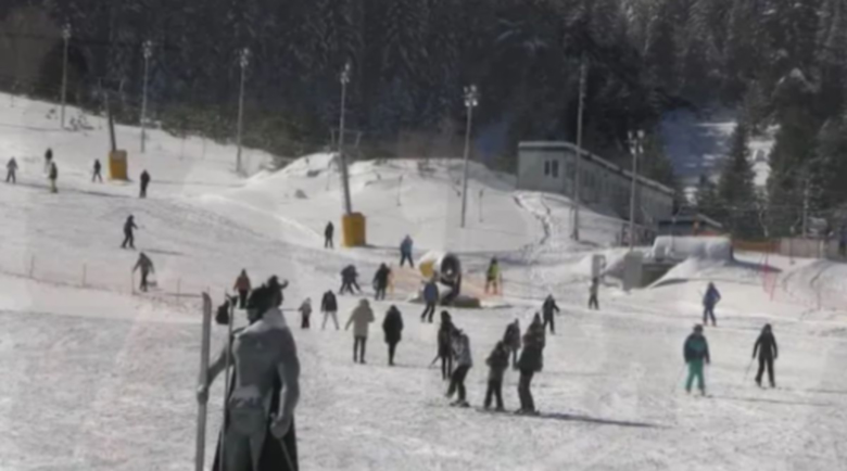 Командироват повече полицаи за зимния сезон в курорта Банско