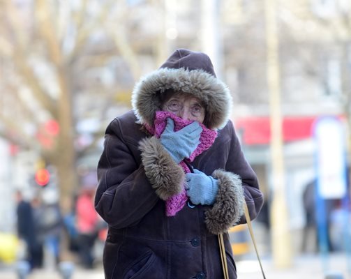 Минимална пенсия за стаж и възраст 580 лева и социална за старост-307 лева приеха депутатите