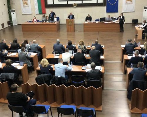2100 лв. заплата за съветниците в Благоевград -срамно или заслужено?! Коментар на 5-има бивши избраници