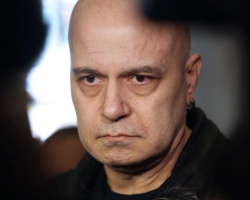 Слави Трифонов поиска оставката на правителството