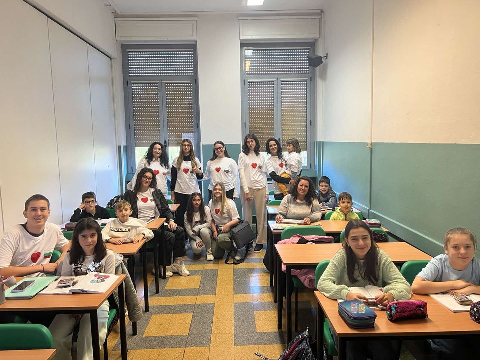 Ученици от Сандански посетиха Българското училище в Милано, Италия