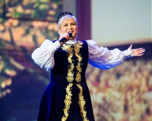 Певицата на народа Николина Чакърдъкова празнува имен ден днес