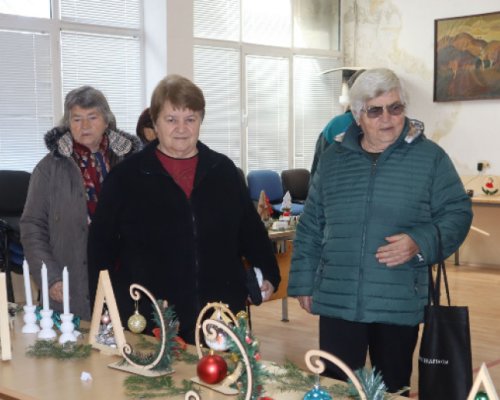 Коледен базар в Струмяни