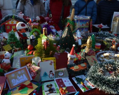 Коледен благотворителен базар в Сандански