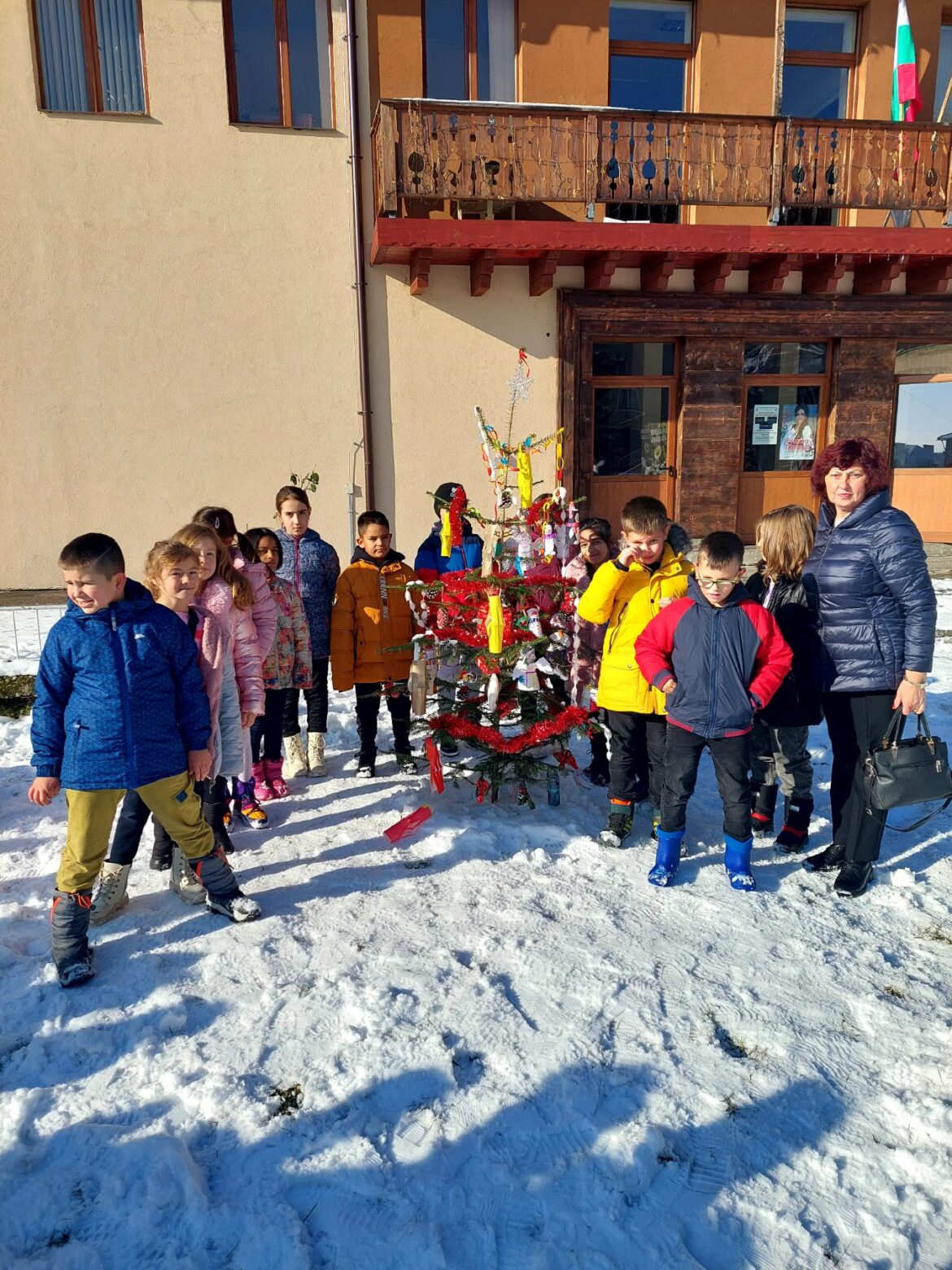 В Белица търсят най-красивата коледна елха