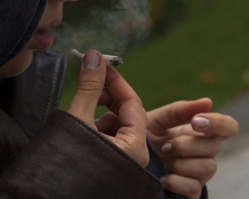 Полицаи заловиха непълнолетно момиче с дрога в Благоевград