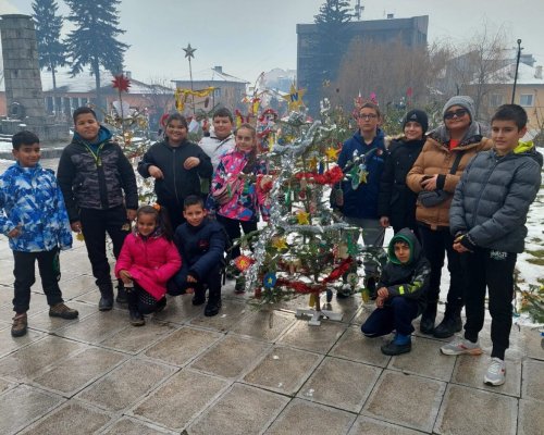 Приключи конкурсът за най-красива коледна елха в Белица