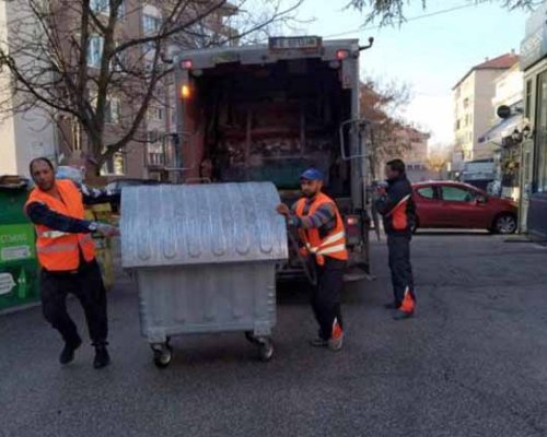 Кметът Байкушев: 70 тона боклуци се събират ежедневно в Благоевград