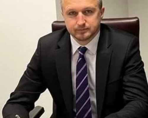 Санират двата блока в центъра на Белица