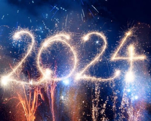 Честита Нова 2024 Година читатели на Пиринско.ком с пожелания за мир, успехи и добри новини !