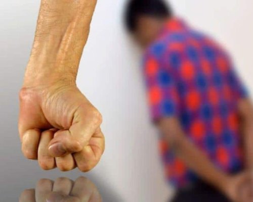 Ужас: Баща преби 9-годишно дете в хотелска стая в Банско