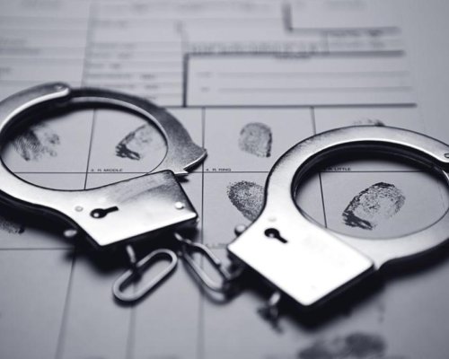 Задържаха трима издирвани в Кюстендил, сред тях и жена