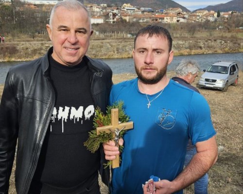 Денис Чапкънски спаси Светия кръст в  Симитли