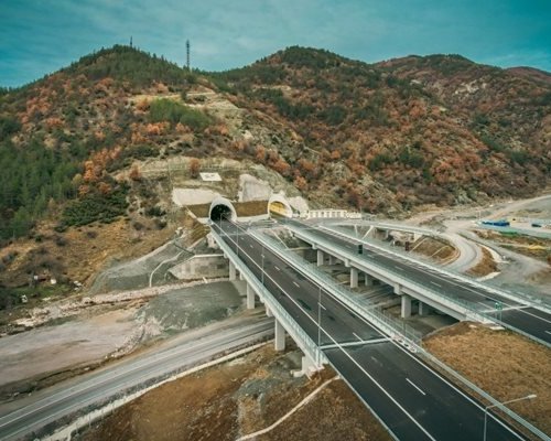 Нов, готов, но неизползван тунел Железница на АМ Струма навърши две години
