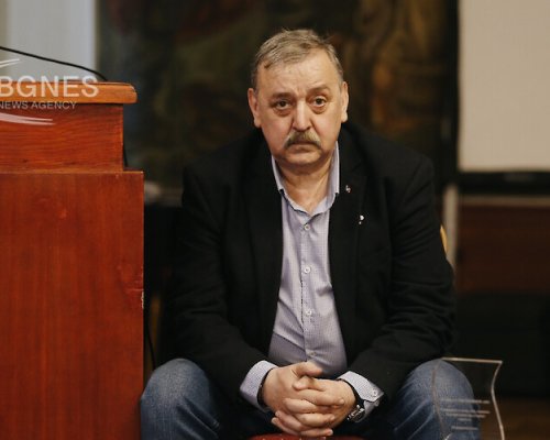 Тодор Кантарджиев: Грипът покосява за 18 до 36 часа