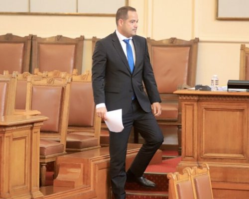 Започва издаването на лични карти от ново поколение