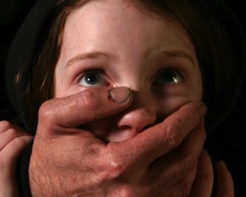 Педофил блудства с непълнолетна в Кресна