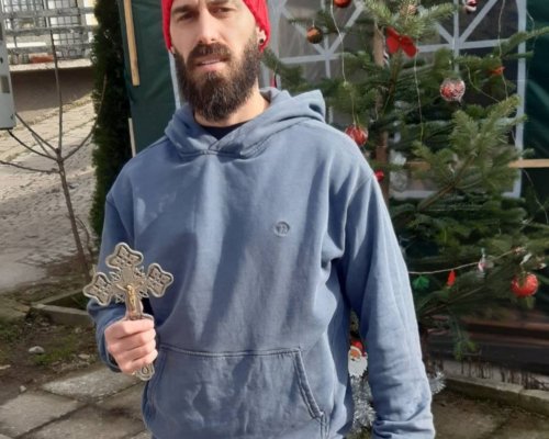 Янко Владимиров, уловил Богоявленския кръст в Брежани, дари средства на хора в нужда от селото