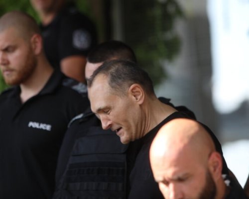 Полицията влезе в имоти на Божков. Той: Това е политическа репресия