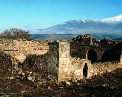 Стара Кресна не губи вяра, че ще възкреси вековната си църква