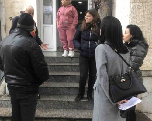 Комисия към Общински съвет Благоевград с изненадваща проверка в хигиенната баня по сигнали на граждани