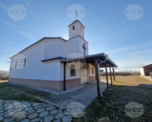 Започна подготовката за храмовия празник на единствената църква на името на св. Харалампий в Петричка духовна околия