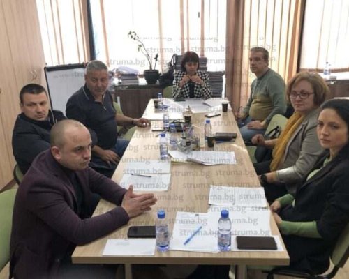 Кандидатите за омбудсман на Благоевград с изискване само на магистърска степен и 5 г. стаж, но без възможност да работи на друго място
