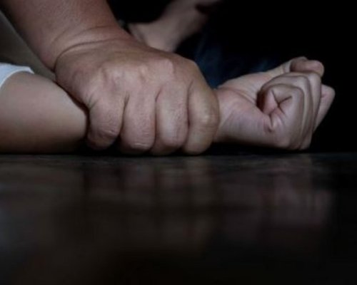 Блудство с 12-годишно момиче, насилникът е хванат, но после пуснат на свобода