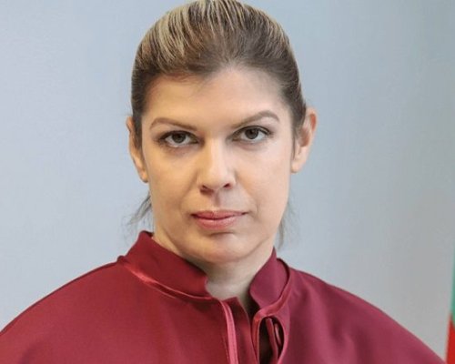 Невена Зартова: Нотариуса е имал много контакти със съдии, прокурори и магистрати