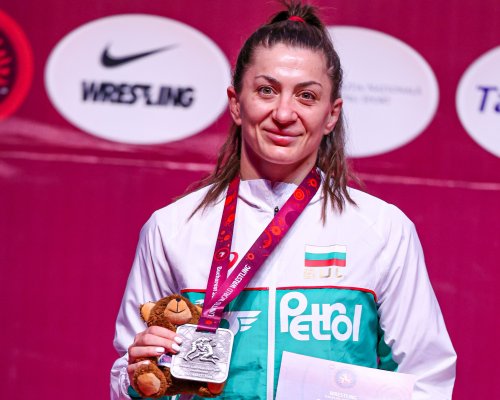Евелина Николова от Петрич спечели първо сребро за България на Европейското първенство по борба в Букурещ