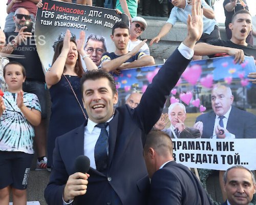 Петков предлага на Борисов да подпишат меморандум: Ако не се споразумеем, отиваме на избори 2 в 1