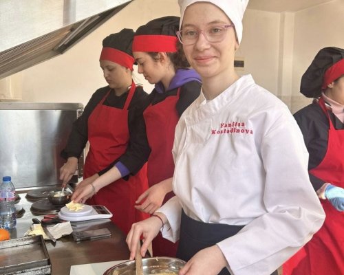 Състезания по готварство в Разложкатa професионална гимназия