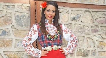 Народната певица Радостина Паньова стана попадия
