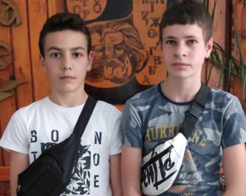 За пример! Седмокласници от Белица върнаха намерен мобилен телефон