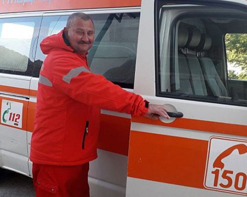 Фелдшерът Краси е лекът за болките на баби и дядовци в района на Сандански
