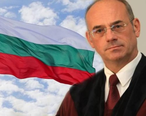 Семов: Кощунство! Учебниците, по които учат децата ни, унищожават българската национална памет