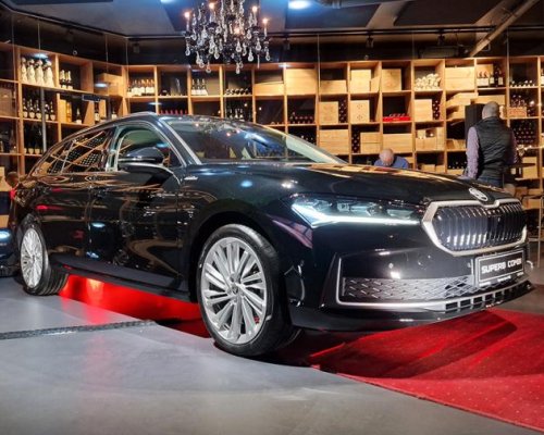Новата Skoda Superb дебютира в България, стартовата й цена е около 68 000 лева