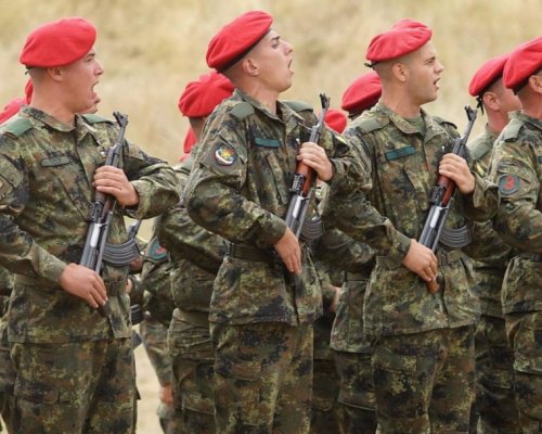 Обявен е конкурс за 314 вакантни войнишки длъжности в Сухопътните войски, от които 15 са в Благоевград